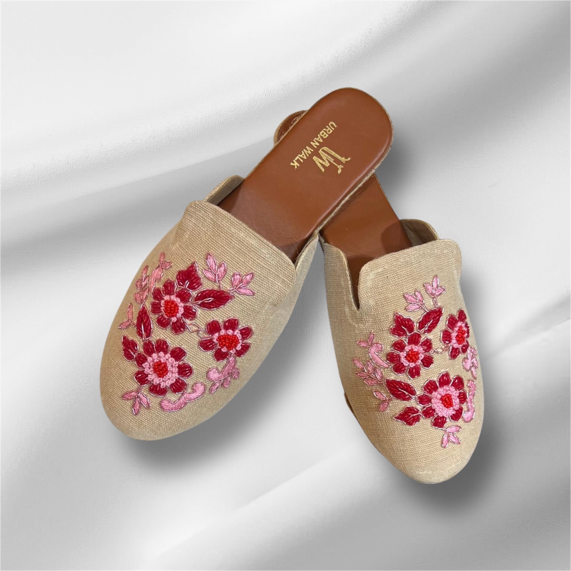 Jute Red hande embroidered half shoes