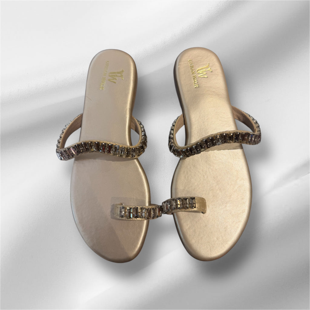 Twisted Curve Flats
